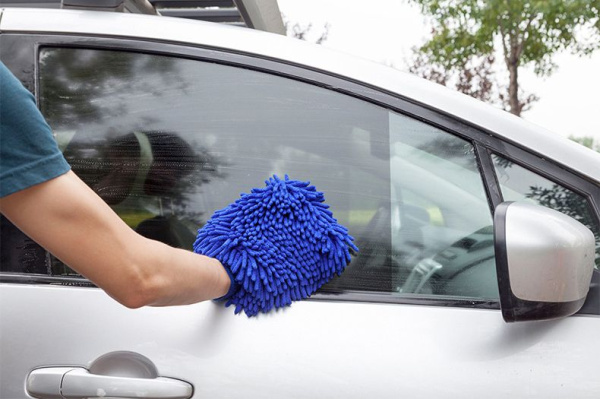 Варежка для бережной мойки автомобиля, чистки и удаления пыли - безразмерная двухсторонняя непромокаемая рукавица из микрофибры, синий