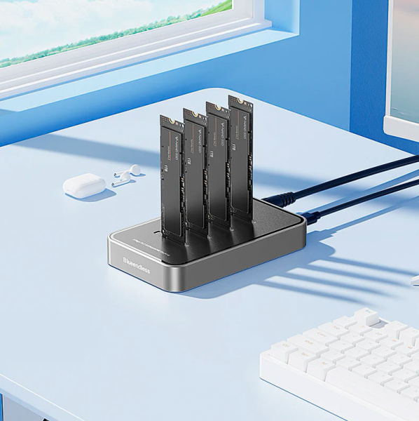 Док-станция для M.2 SSD DB2804SNA – 4 слота NVMe / SATA (NGFF), USB3.0 - USB3.2 Type-C, 10 Гбит/с, до 32 ТБ (8 ТБ x 4), алюминий